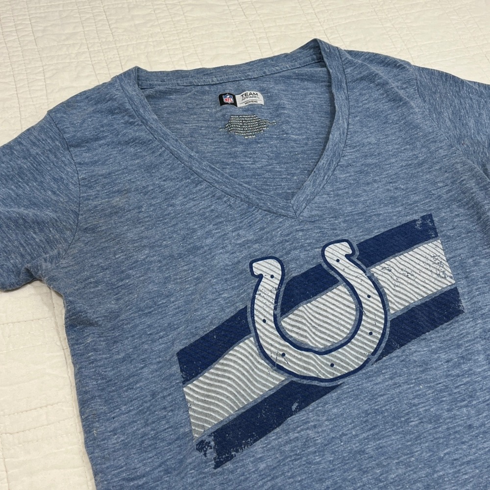 NFL Team Apparel Indianapolis Colts Womens Blue V-Neck Graphic T-Shirt Medium
